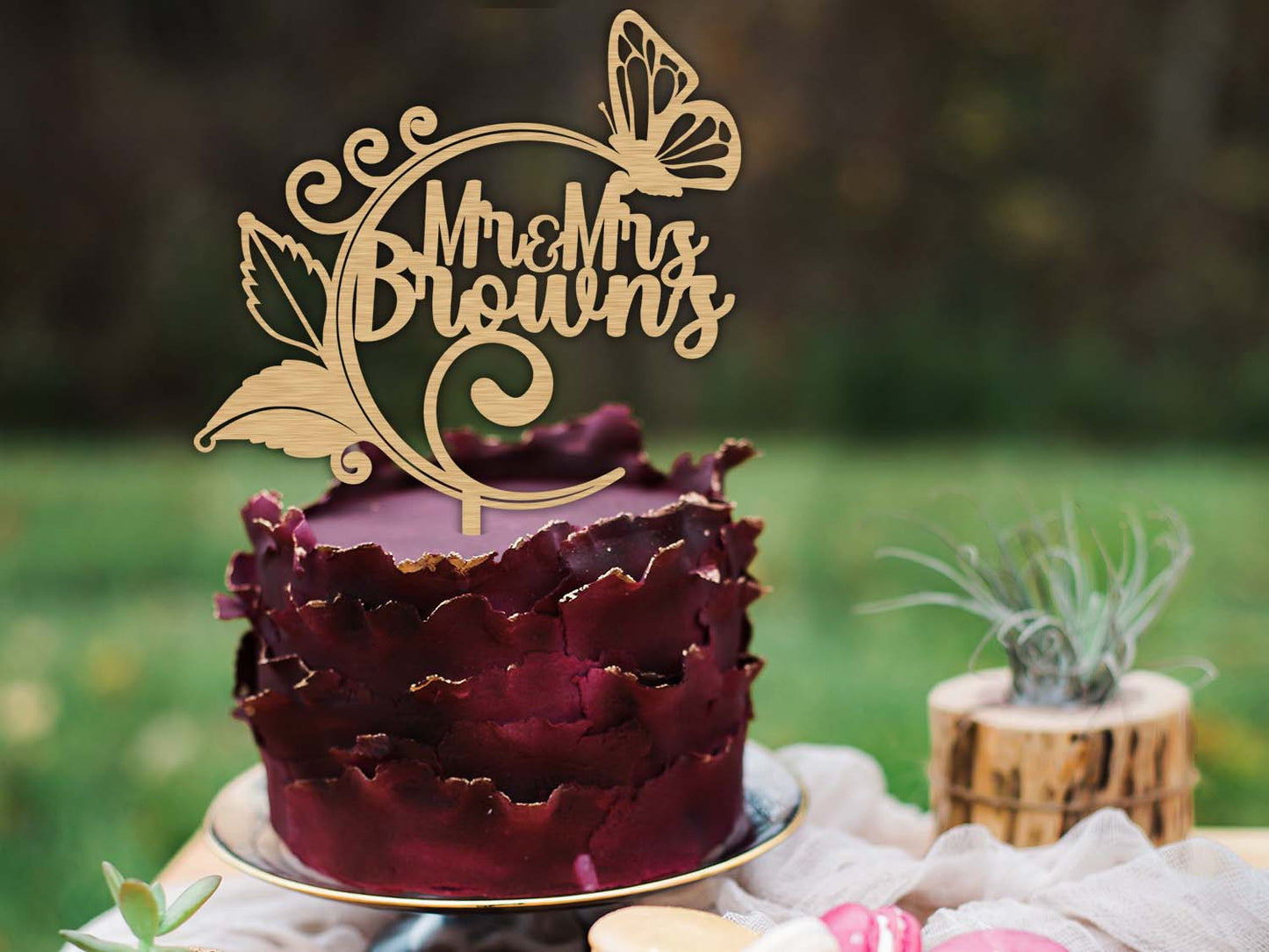 Mr and Mrs Cake Topper